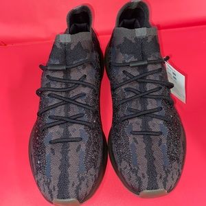 Meet your Posher, Rj